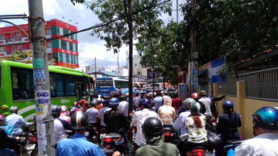 Salman Rushdie Stabbed 15 Times on Stage, Now on Ventilator